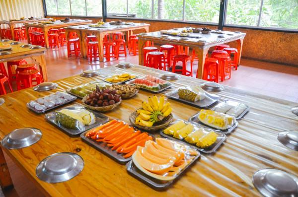 泰國曼谷摩天輪夜市，夜晚流光溢彩，泰國旅遊百分百不會錯過