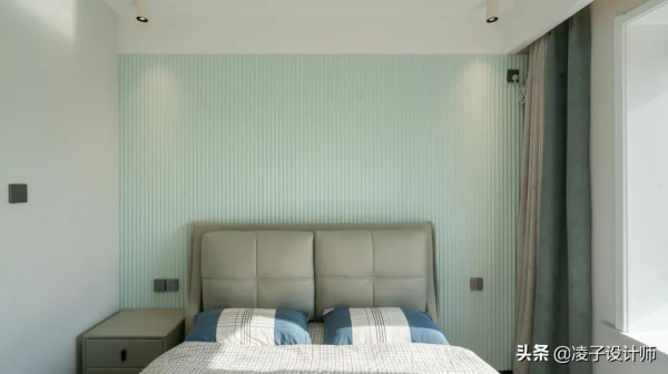 95㎡陽光暖居，入戶以亞克力透明管做隔斷，效果喜人