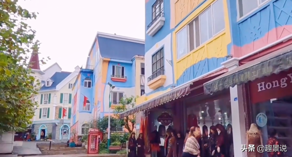 四川大山深處的白鹿鎮,充滿法國風情的地方,竟然始建於清代 四川大山深處的白鹿鎮,充滿法國風情的地方,竟然始建於清代