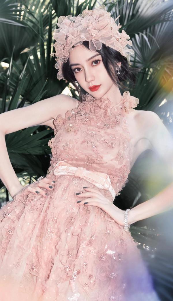 中國娛樂圈美女排行榜|超高畫質桌布大全,迪麗熱巴真的美絕了 中國娛樂圈美女排行榜|超高畫質桌布大全,迪麗熱巴真的美絕了