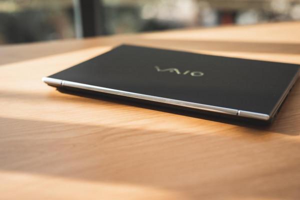 如何在星巴克氣氛組脫穎而出？VAIO SX14 2022版輕薄本評測