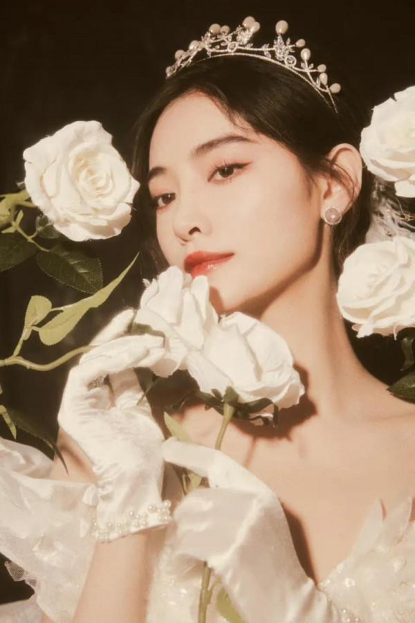 鳳凰網時尚之選：陳數、許佳琪、李若彤、尼坤、袁冰妍、INTO1