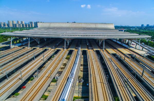 耗資140億歷時3年，曾被評為全球最美建築，如今已成重要交通樞紐