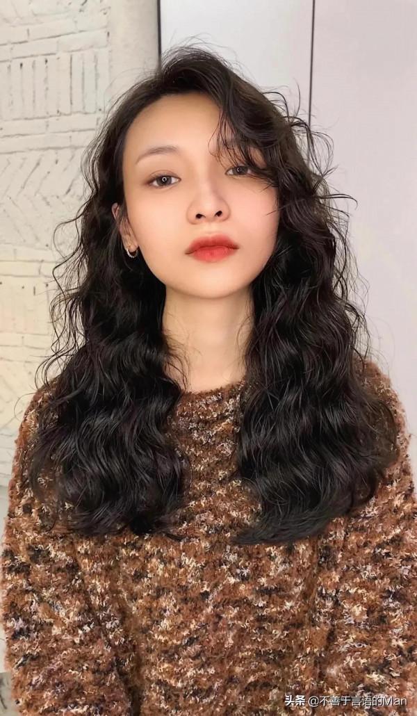 秋冬“燙全頭”你就洋氣了 秋冬“燙全頭”你就洋氣了