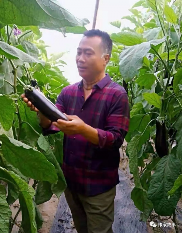 鏡 子（作家故事）