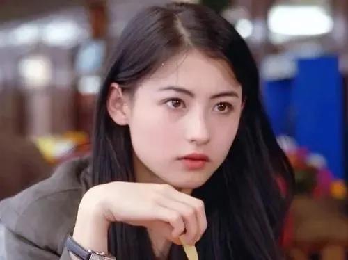 王菲VS張柏芝圖集：謝霆鋒上輩子拯救了銀河系啊