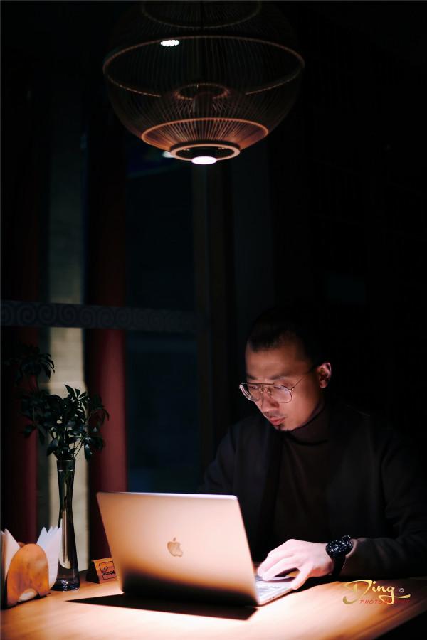 住在北京後海、南鑼鼓巷的四合院，過一把老北京四九城的生活