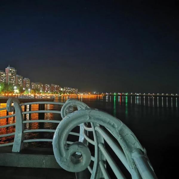 臨江仙.江城秋葉