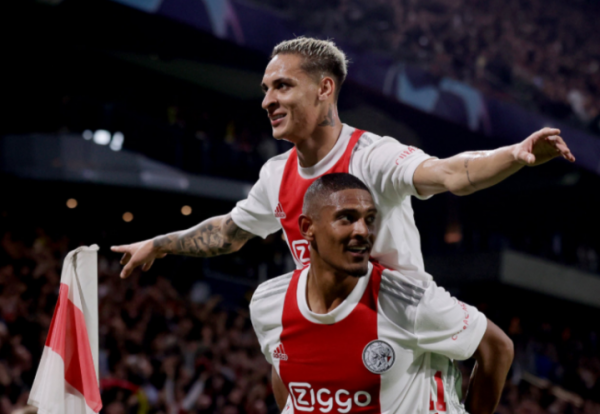 荷甲37:2,歐冠14:2,阿賈克斯紅白旋風出續集了 荷甲37:2,歐冠14:2,阿賈克斯紅白旋風出續集了