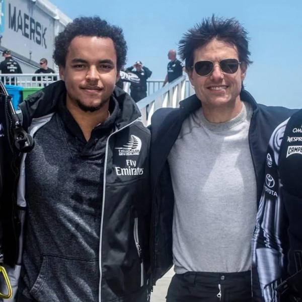 湯姆克魯斯帶兒子外出引騷亂!網友:兒子比你老 湯姆克魯斯帶兒子外出引騷亂!網友:兒子比你老