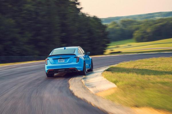 試駕凱迪拉克CT5-V Blackwing:搭載6.2L V8機增的美式肌肉猛獸 試駕凱迪拉克CT5-V Blackwing:搭載6.2L V8機增的美式肌肉猛獸