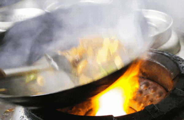 尚堯鐵鍋小公雞，麻辣鮮香，滋味醇厚，越吃越香