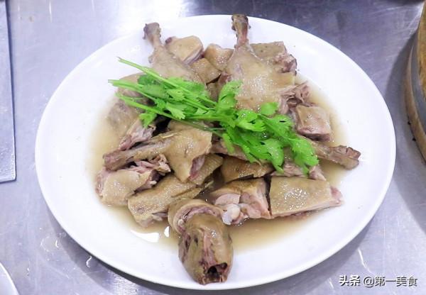 想吃鹽水鴨自己在家就能做，皮脆肉嫩，鹹香入味，做法其實很簡單