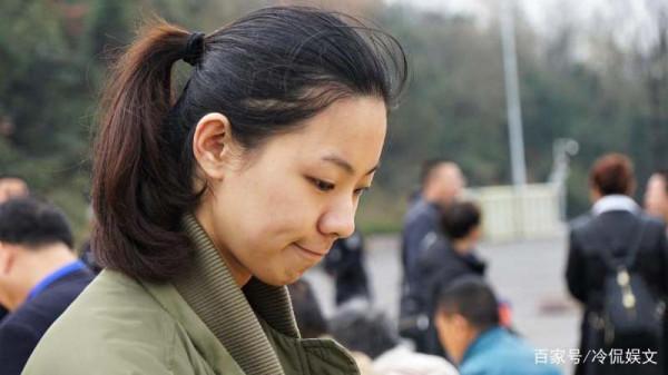 潘長江女兒潘陽30歲嫁給石磊成總裁夫人，如今過得怎麼樣？