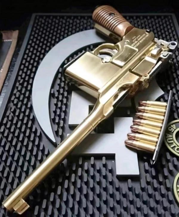 駁克槍原廠製造和收藏品的清晰大圖