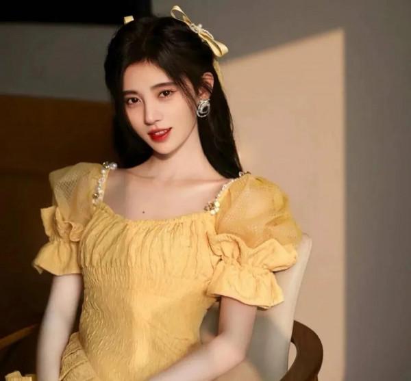 黃色系的鞠婧禕 黃色系的鞠婧禕