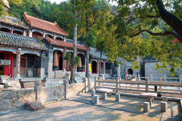 大峰山不只有齊長城,還有一千年古建築群,為濟南最大道觀 大峰山不只有齊長城,還有一千年古建築群,為濟南最大道觀