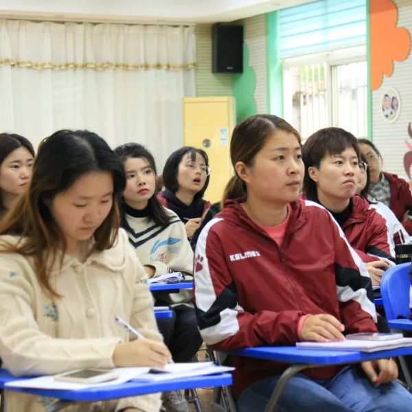 津浦幼兒園:趣味田徑有門道,且聽、且看、且琢磨 津浦幼兒園:趣味田徑有門道,且聽、且看、且琢磨