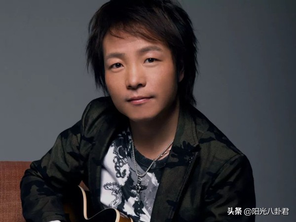 90年代走紅的搖滾歌手現狀，有人離世有人發瘋，竇唯一蹶不振