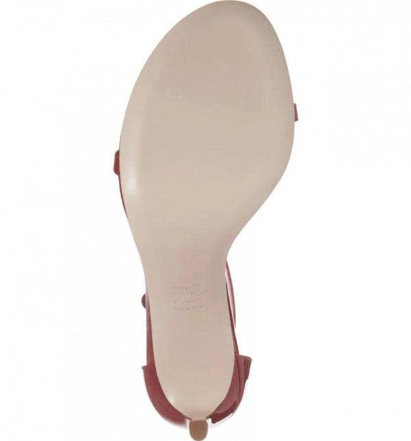 楊冪腳傳STUART WEITZMAN牌子的Nudistsong腳踝帶涼鞋