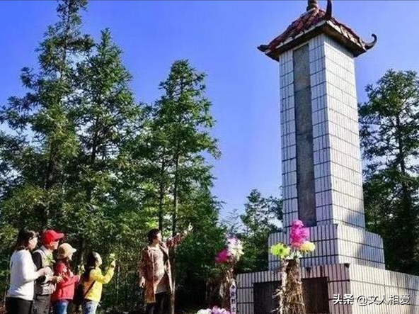 丁盛鏖戰靈官殿，手下一位連長打得只剩21人榮立大功，後來授上將