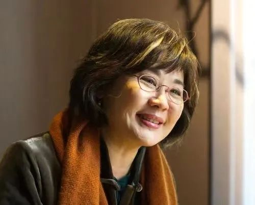 因《牧馬人》成名的叢珊，20歲火遍全國，後來“消失”去哪了？