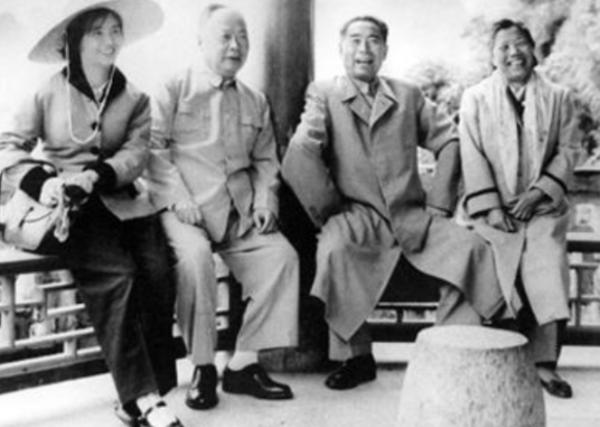 陳毅與張茜相愛32年，曾衝動大鬧離婚，臨終前坦言：我對不起你