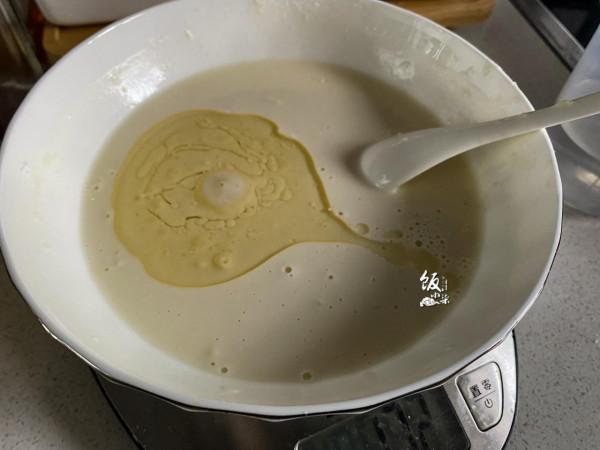 調油炸脆皮糊時，多加一樣料，不管炸什麼都酥脆，涼了不回軟