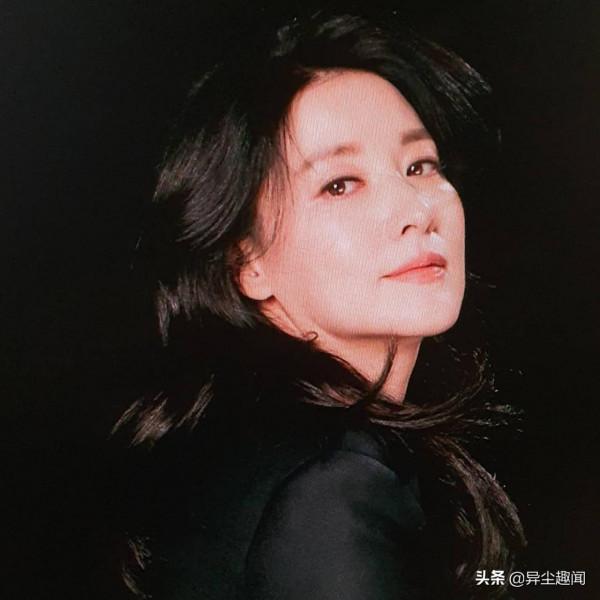 10個韓國凍齡女神，張娜拉近照非常有少女感，孫藝珍仍然超有仙氣