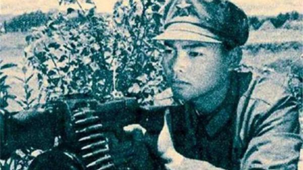 1987年，偵察兵傅平山在越南犧牲，遺體被敵軍澆築在水泥中