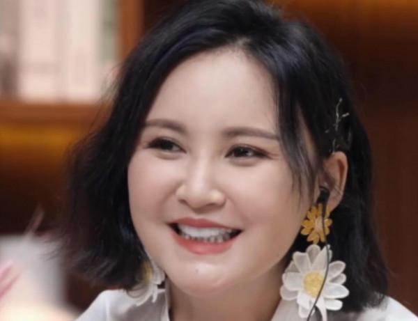 凹凸不平、眼睛擠成一條縫,“發麵饅頭”臉毀了多少高顏值明星? 凹凸不平、眼睛擠成一條縫,“發麵饅頭”臉毀了多少高顏值明星?