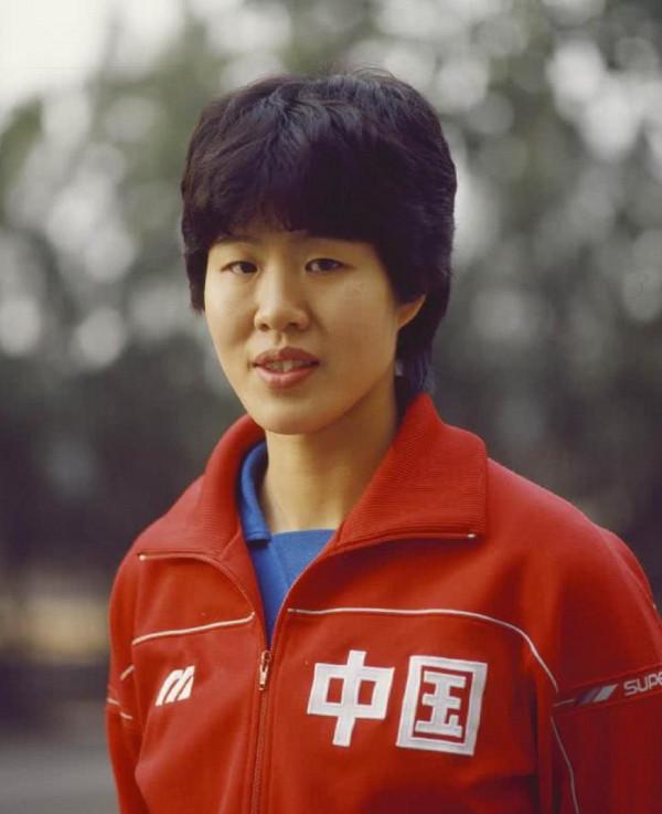 東京奧運會後，國外排球隊重金請郎平執教，郎平：要帶就帶中國隊