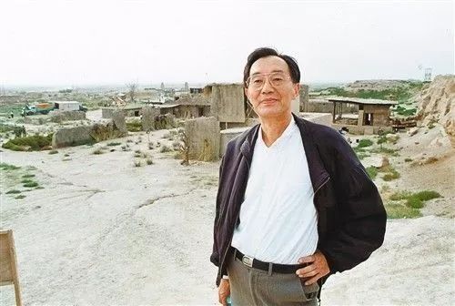 追憶先生｜賢哉斯人，亮哉斯文； 斯人已逝，斯文長存。