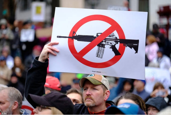 美國安全係數有多低？看一下槍擊案件就知道，這就是不禁槍的後果