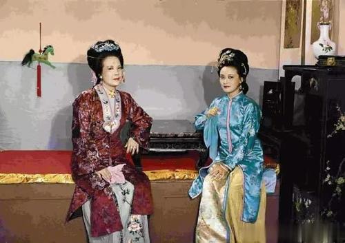 迎春被孫家折磨，賈母一向疼愛孫女，為何冷漠無情不管不問？