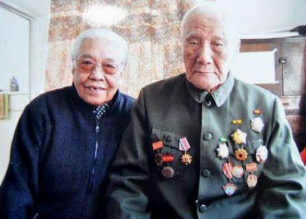 毛主席在延安遇刺,蔣澤民冒死擋下致命一擊,晚年享正軍級待遇 毛主席在延安遇刺,蔣澤民冒死擋下致命一擊,晚年享正軍級待遇