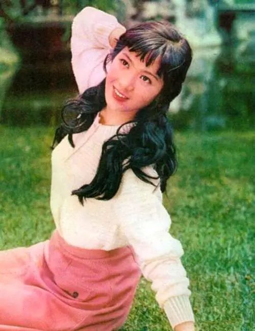 中國8大美人今昔顏值對比，有人整容顏垮，有人優雅老去，差距大