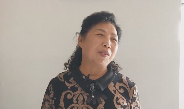 大媽工資不想動，還想要點零花錢，大爺：這麼大年紀，別玩心眼了