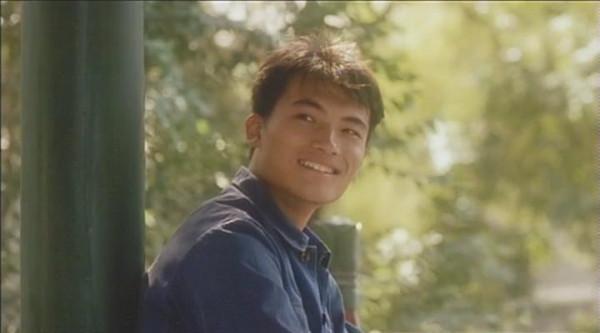 《突圍》中的老戲骨曾經也是小鮮肉 耿樂長髮飄飄 句號瘦得皮包骨 《突圍》中的老戲骨曾經也是小鮮肉 耿樂長髮飄飄 句號瘦得皮包骨