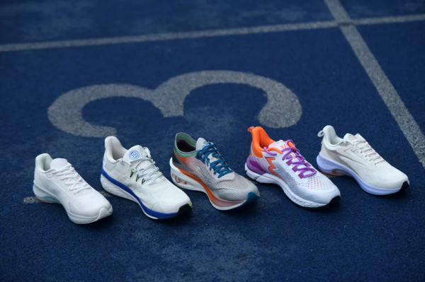 盤點361º最新旗艦跑鞋，為何跑者都誇它高性價比？