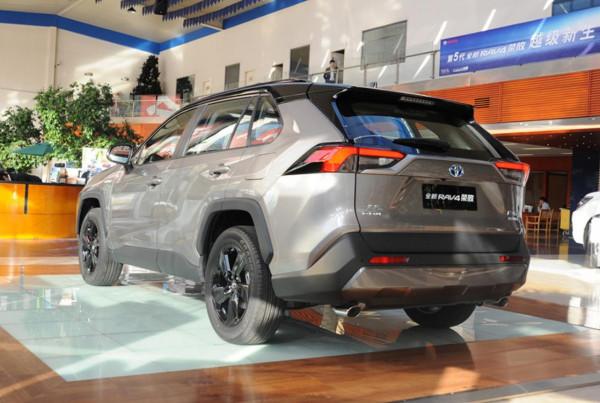 20萬級合資緊湊型SUV 豐田RAV4榮放值得推薦嗎？