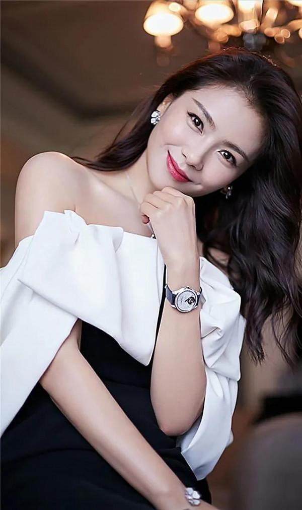 劉濤時髦漂亮太有魅力,身材苗條,氣質驚豔 劉濤時髦漂亮太有魅力,身材苗條,氣質驚豔