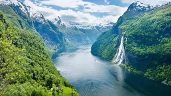 挪威&CenterDot;七姐妹瀑布&CenterDot;美得讓人動容