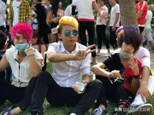 殺馬特最後的倔強：葬愛家族僅剩8人