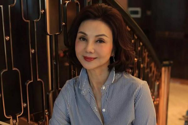 拿4億贍養費買房,如今靠收租就成富婆,女兒坐私人飛機去旅行 拿4億贍養費買房,如今靠收租就成富婆,女兒坐私人飛機去旅行