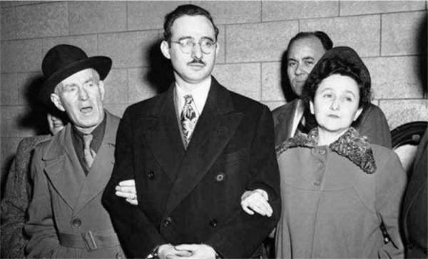 1967年廣州機場，一英國老外帶2只老鼠出境，差點盜走原子彈機密