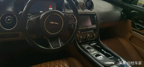 售價超百萬的捷豹，開4年只要22萬！老哥：我就喜歡撿撲街車