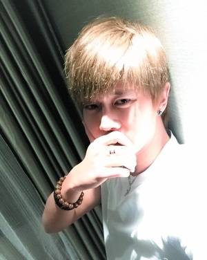 只有整容才能變臉？這些逆襲的男星，完美詮釋了“無痛變帥”