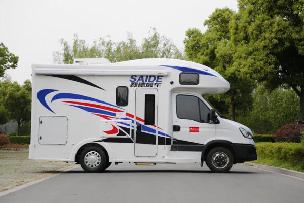 白鯨系列最受歡迎的佈局方式,究竟好在哪?賽德白鯨縱床版房車 白鯨系列最受歡迎的佈局方式,究竟好在哪?賽德白鯨縱床版房車