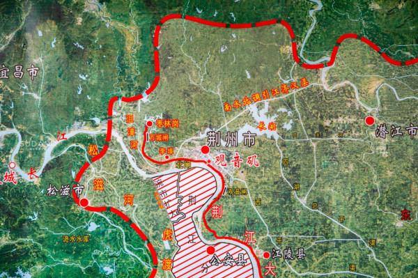 湖北荊州有一神秘寶塔，下陷7.29米，是全國僅有的“地下寶塔”